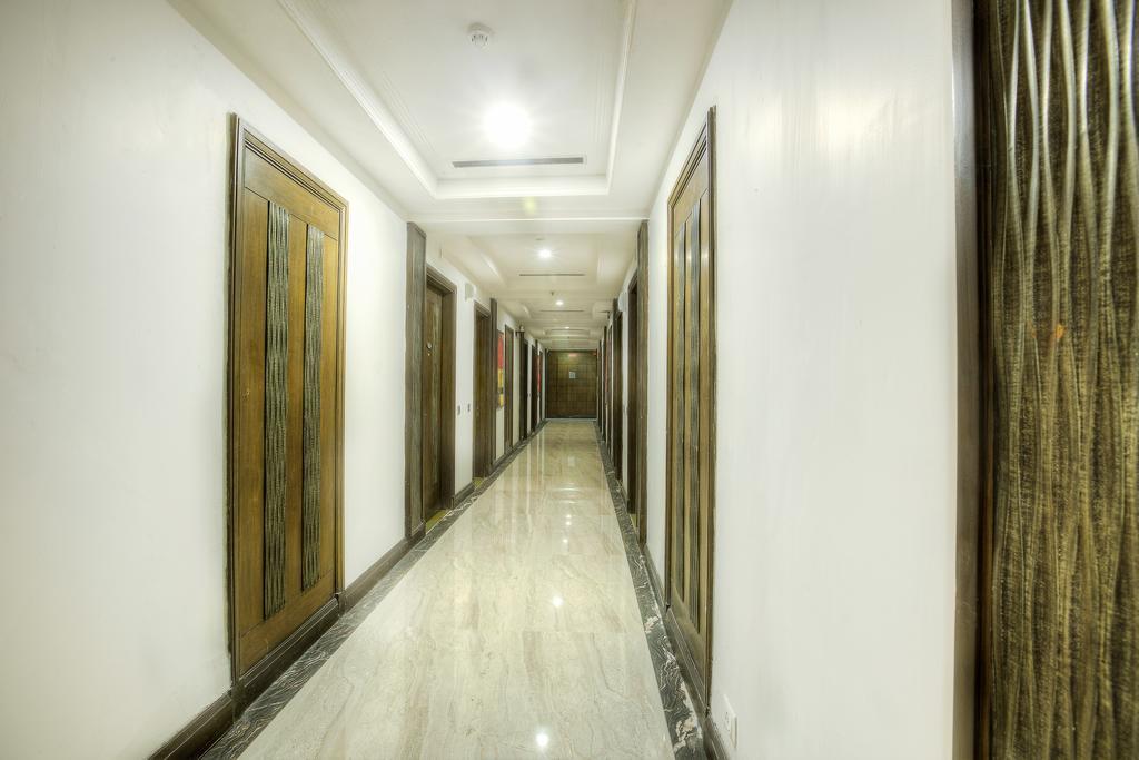 Western Court Panchkula Hotel Exterior photo